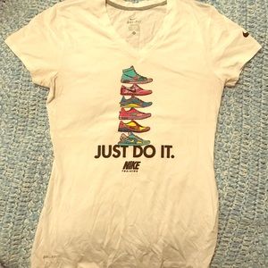 Nike T-shirt
